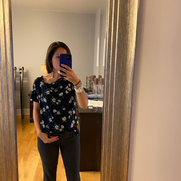 Banana Republic asymmetrical neckline top - Picture 7 of 7